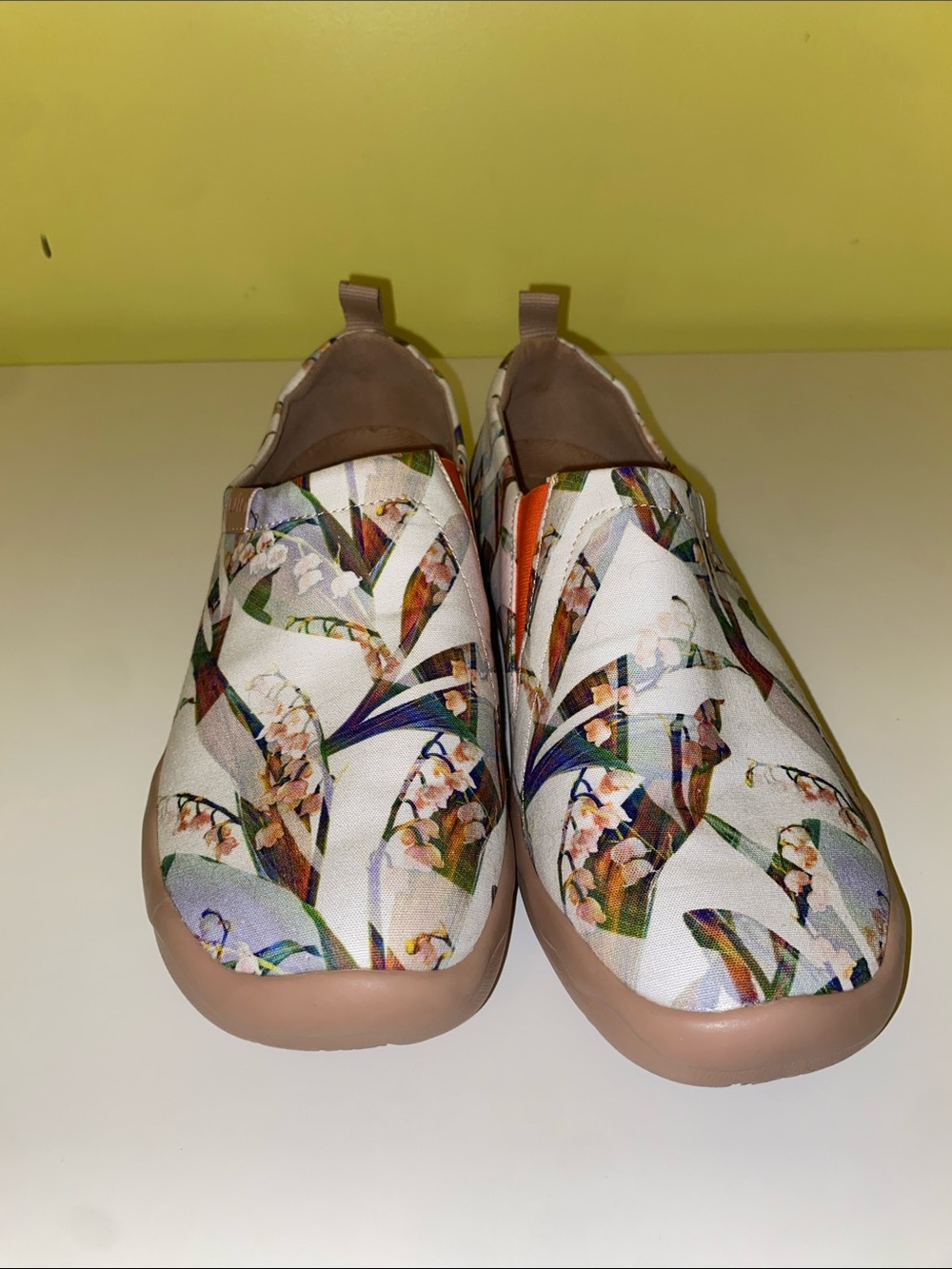 UIN Travel Shoes / Light / Art / Lilly of the Valley / US 10